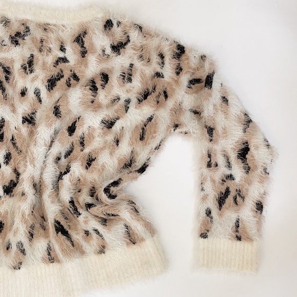 MINKPINK - Crew Neck Oversized Sweater - Picture 2 of 9